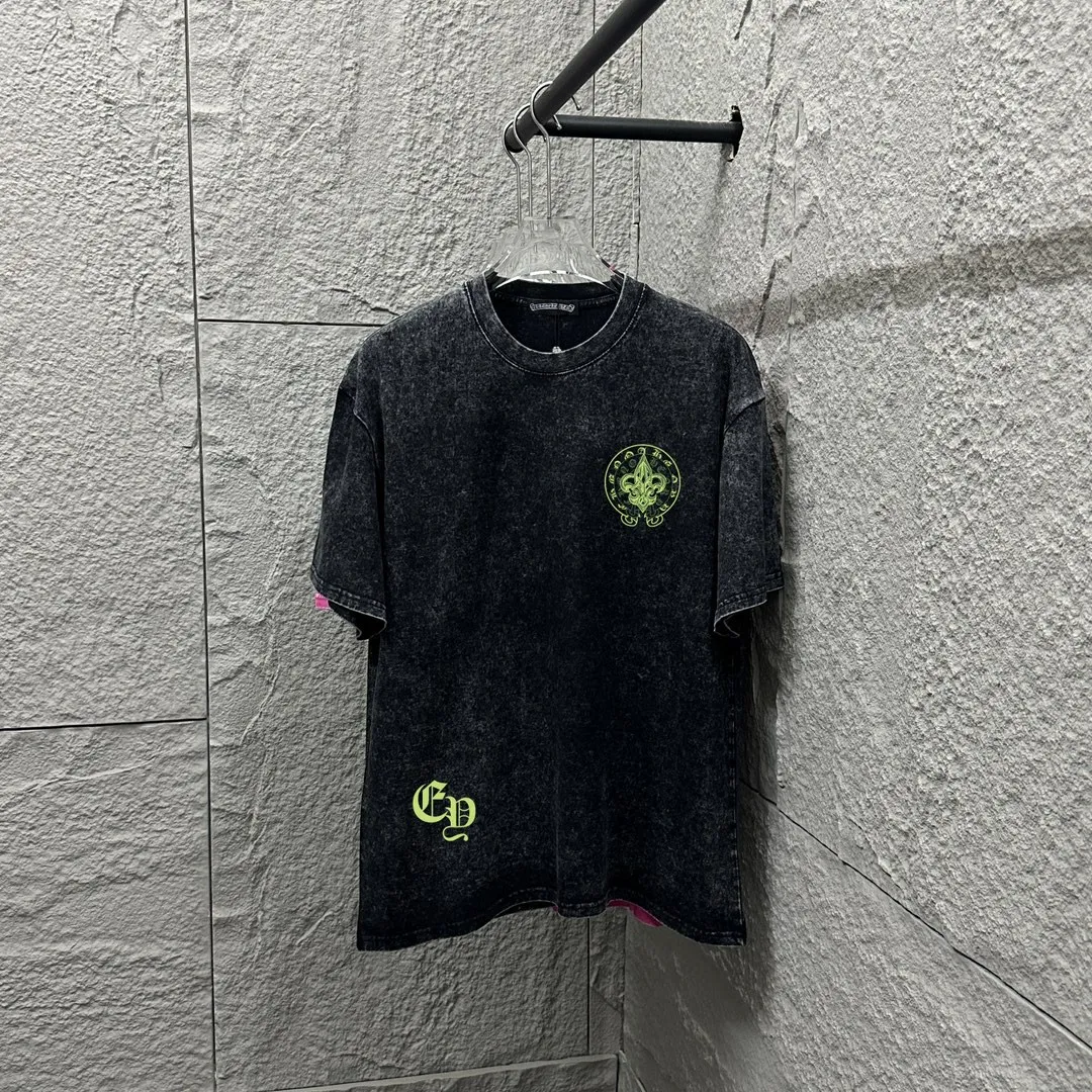 🅿️180 CH* Crow Heart* 2025 spring and summer new style Snowflake distressed washed retro round neck short sleeves Chest and front logo Horseshoe print on front and back Customized fabric Short-sleeved T-shirt Unisex Size: S M L XL XXL Color: Snowflake Black Snowflake Gray Snowflake Pink Snowflake Blue